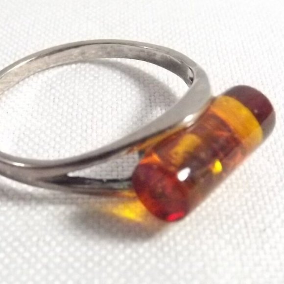 Jewelry - Vintage Sterling Silver 925 Marked Ring with Amber Cylinder, Size 8